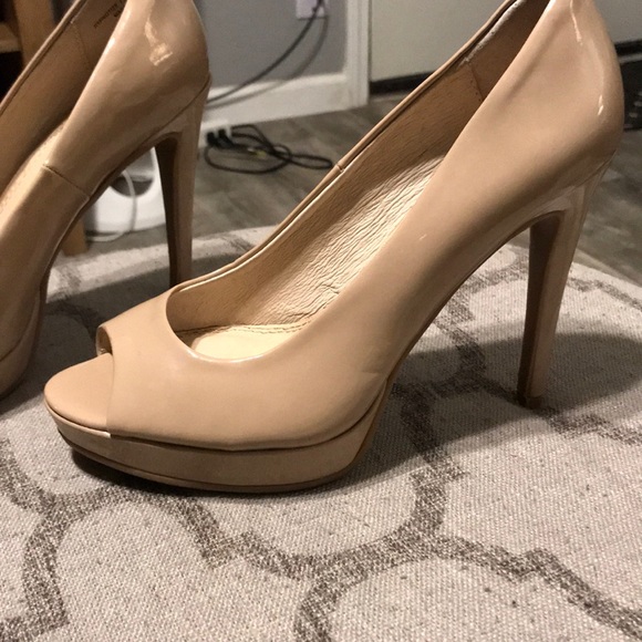 High heels - Picture 2 of 4